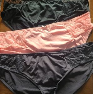 3 pairs lacey hipster underwear